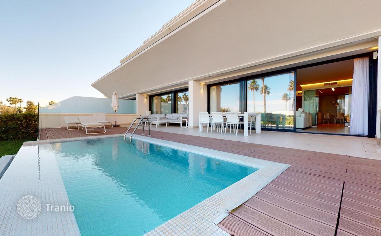 3-Bedroom Apartment with Private Pool and Garden on the Beach in Denia, photo 2