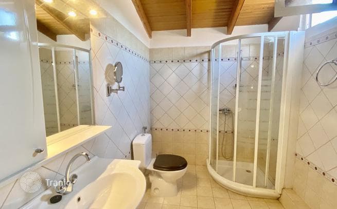 Villa with Gardens in Sgombo, Corfu, photo 4