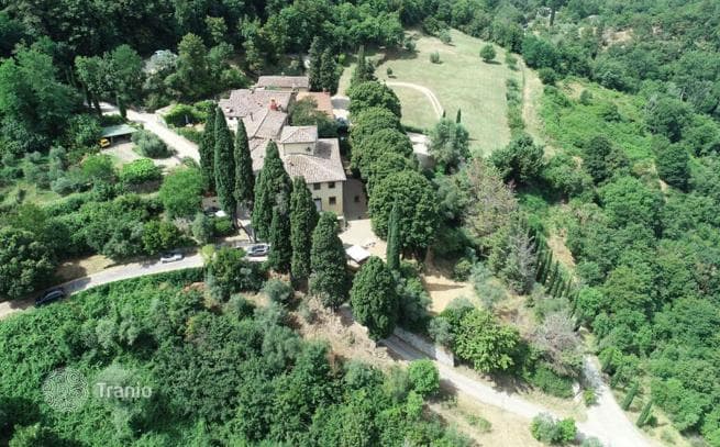 5-Bedroom Villa with 840 m² in Greve in Chianti, photo 3