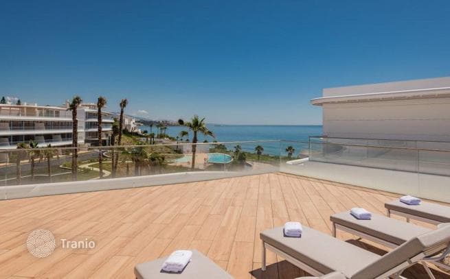 3-Bedroom Luxury Penthouse with Private Pool in Estepona, Malaga, photo 3