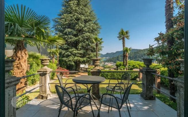 Historic Villa with Garden and Lake Como View in Cernobbio, photo 2