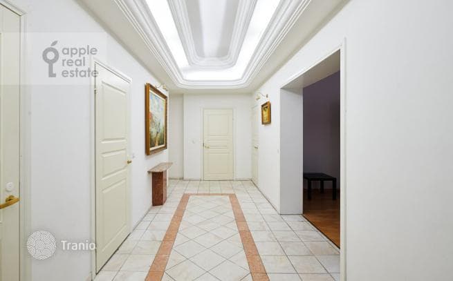 3-Bedroom Apartment in Khamovniki, Moscow