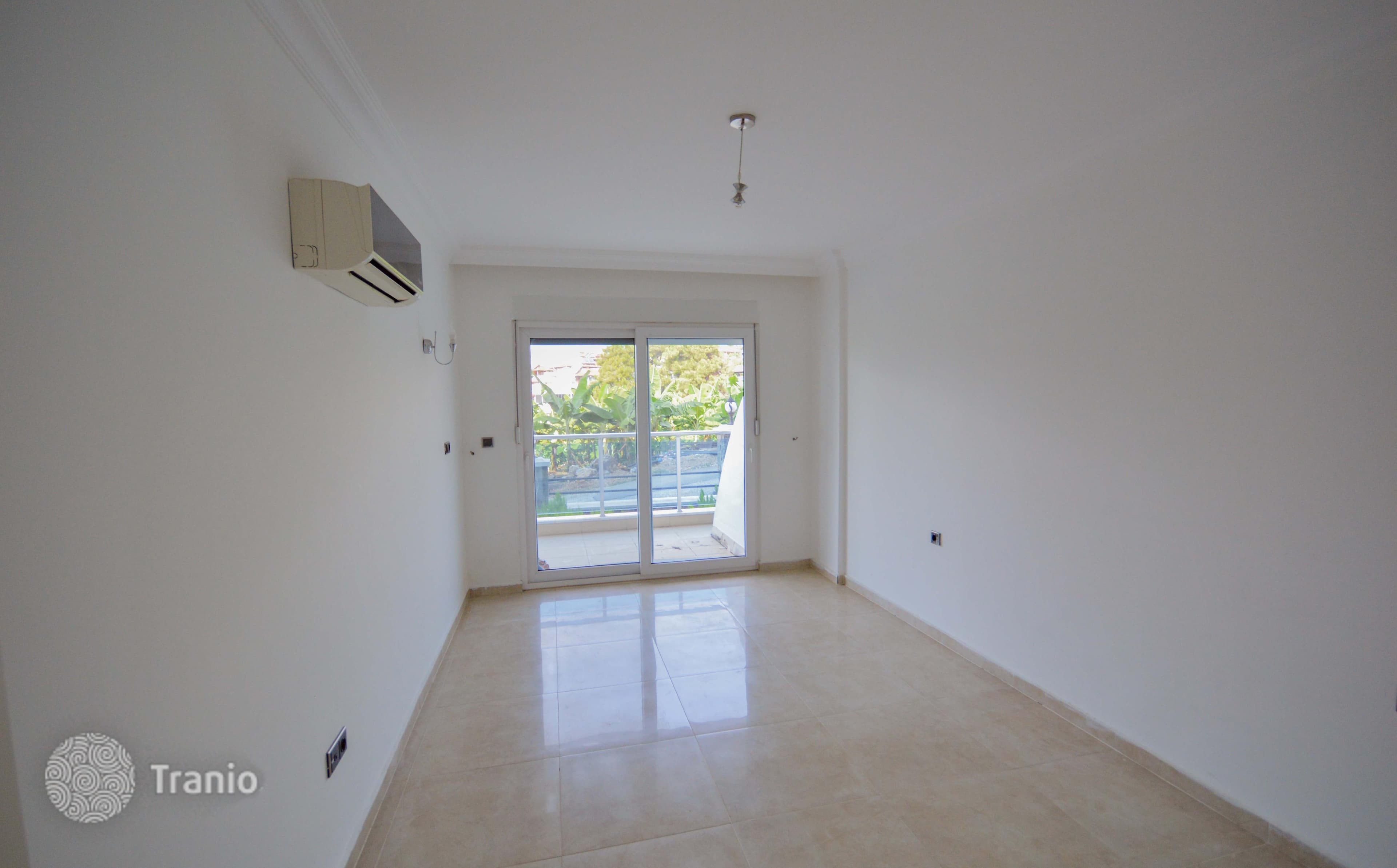 Apartment with Shared Pool in Kargicak, Alanya