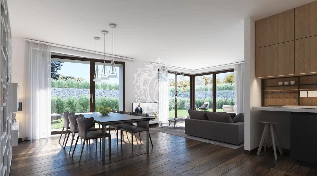 2-Bedroom Apartment in Menaggio, photo 3
