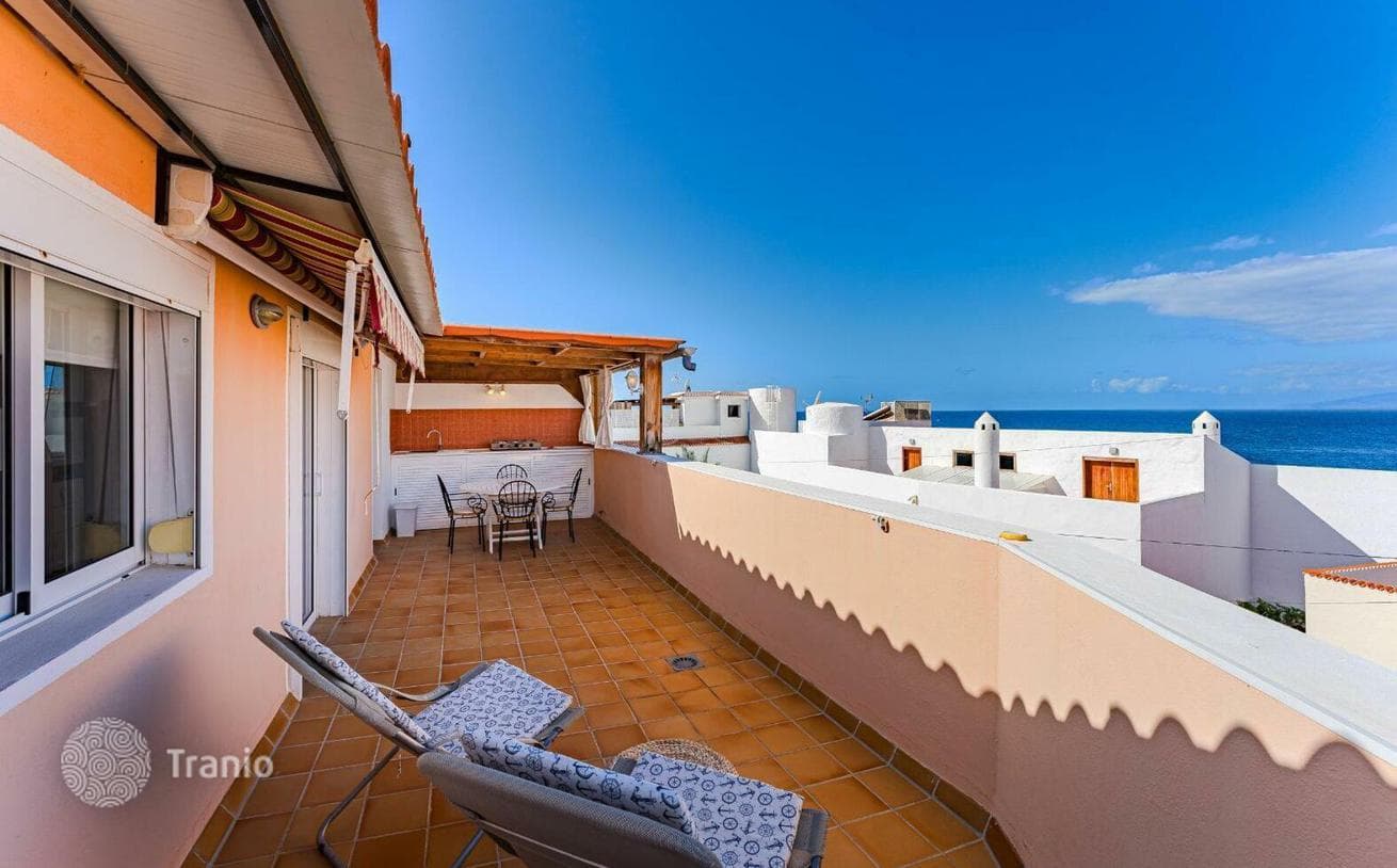 2-Level Beachfront Penthouse in Alcala, Tenerife