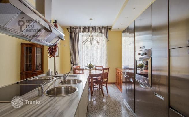 3-Bedroom Apartment with Designer Finishes in Khamovniki, Moscow, photo 3