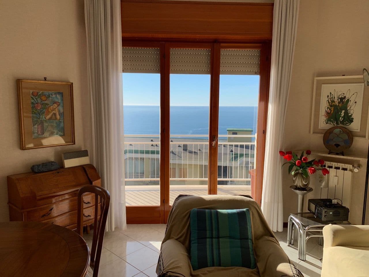 1-Bedroom Apartment in Ospedaletti, photo 3