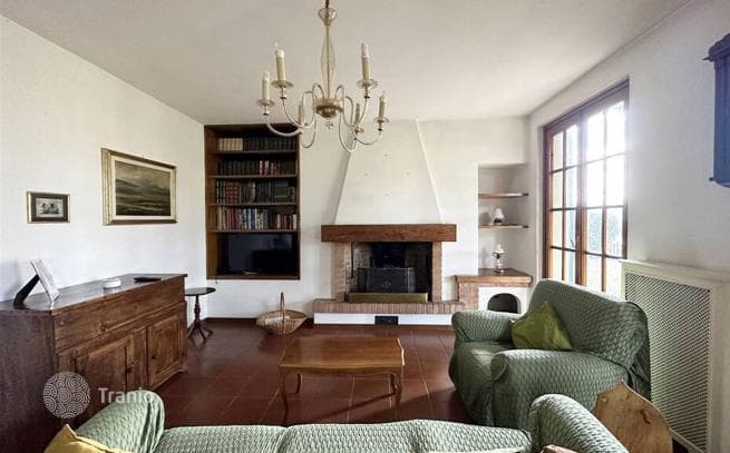 4-Bedroom Villa in Barberino di Mugello, photo 3
