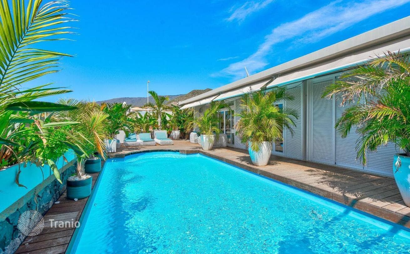 4-Bedroom Villa with Private Pool and Garden in El Madroñal, Costa Adeje