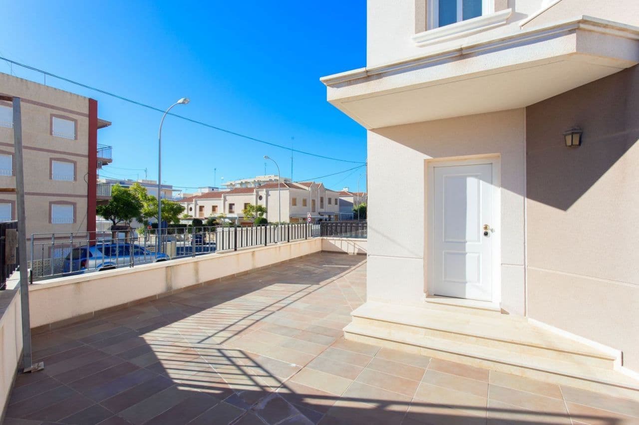 3-Bedroom Townhouse in Santa Pola, photo 3