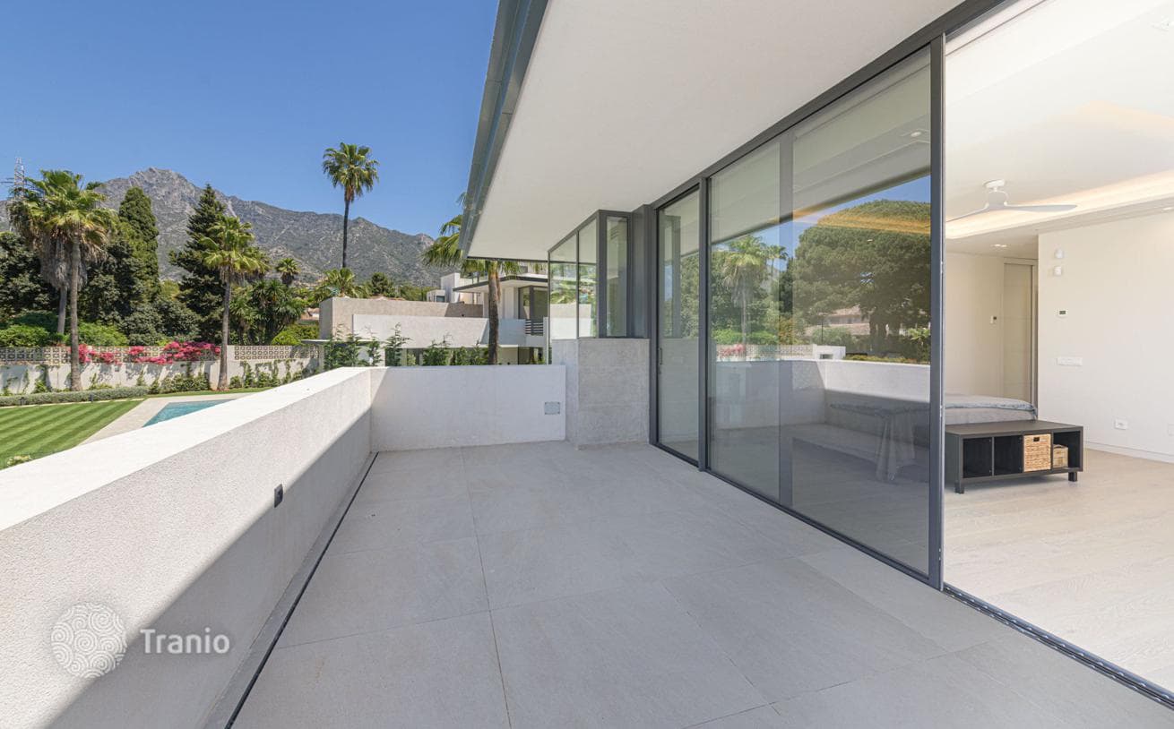 5-Bedroom Villa with 801 m² in Marbella, photo 3