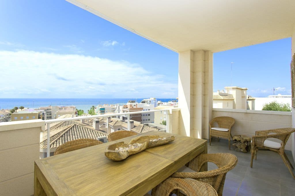 3-Bedroom Apartment in Santa Pola, photo 3
