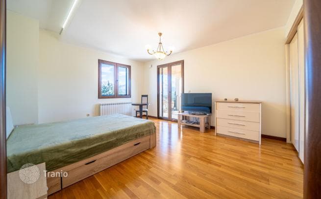5-Bedroom Villa with Garage and Courtyard in Radovici, Montenegro, photo 5