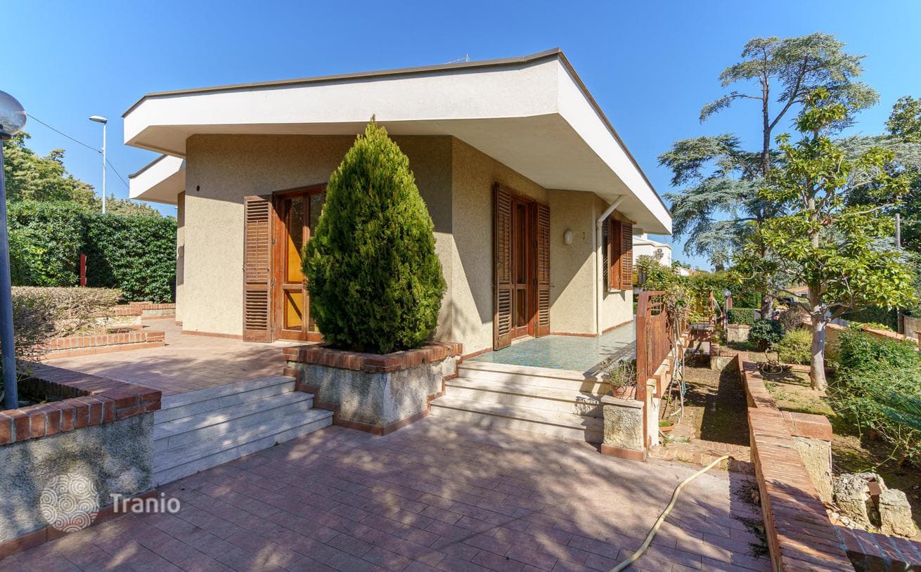 3-Bedroom Villa 200 m from the Sea in Syracuse, Sicily