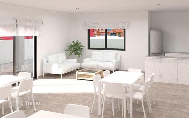 Penthouse with Terrace and Parking in Gated Torrevieja Development