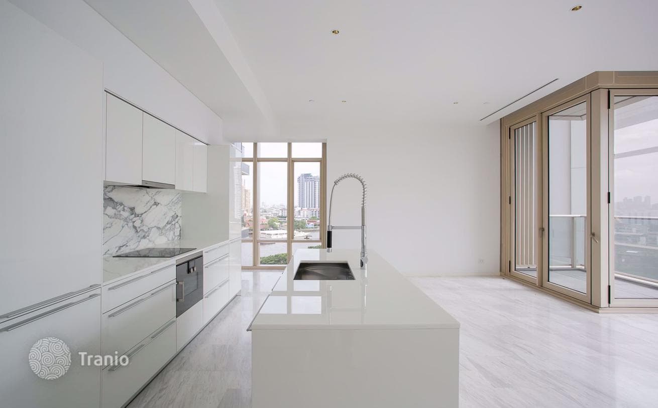 2-Bedroom Condo in Sathon, Bangkok, photo 2