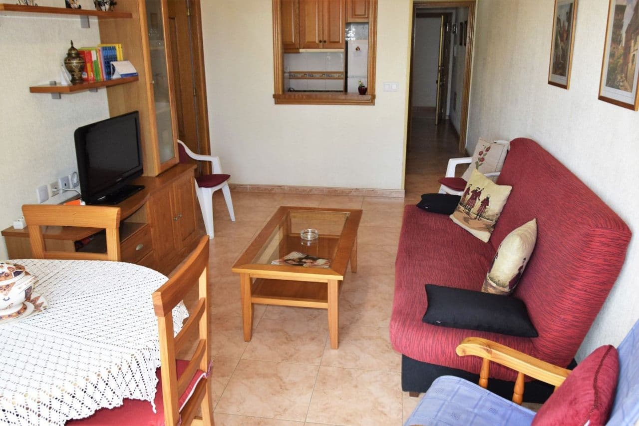 2-Bedroom Apartment in Guardamar del Segura, photo 4