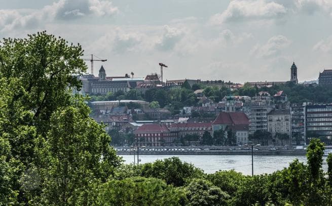 2-Bedroom Luxury Apartment with Danube View near Parliament, Budapest