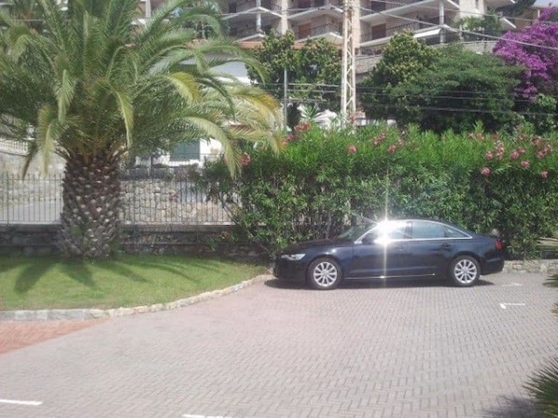 2-Bedroom Apartment in Ospedaletti, photo 4