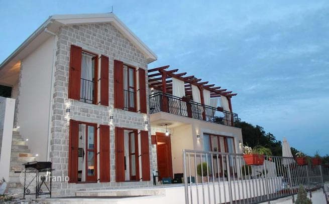 4-Bedroom Villa with Sea View in Zagora, Budva