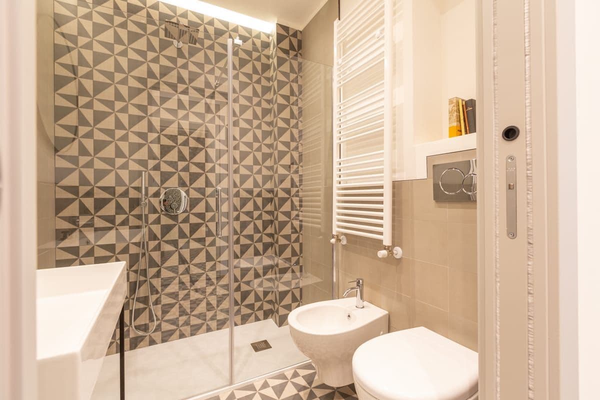 1-Bedroom Apartment in Milan, photo 3