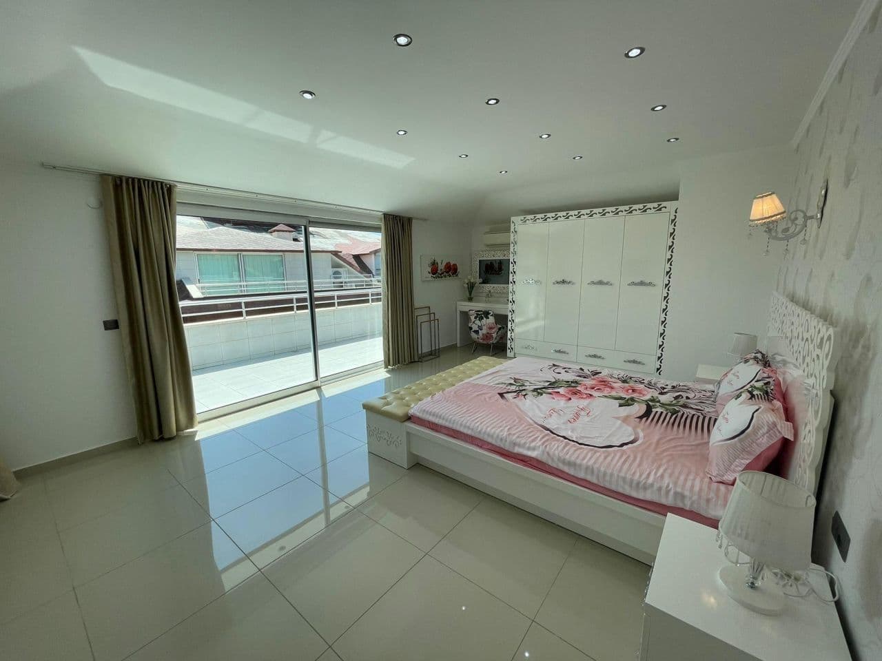 4-Bedroom Apartment in Kestel, Antalya