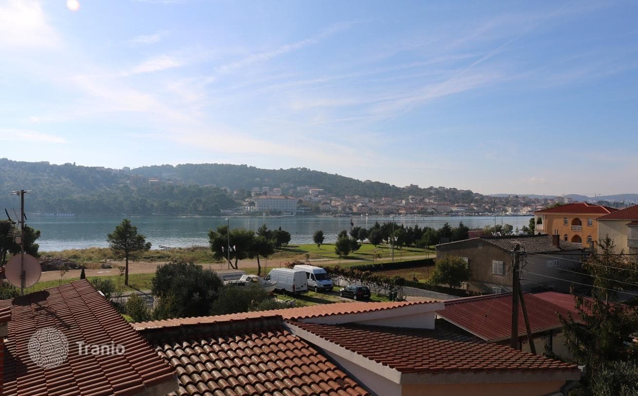 3-Bedroom House with Terrace and Garden in Trogir