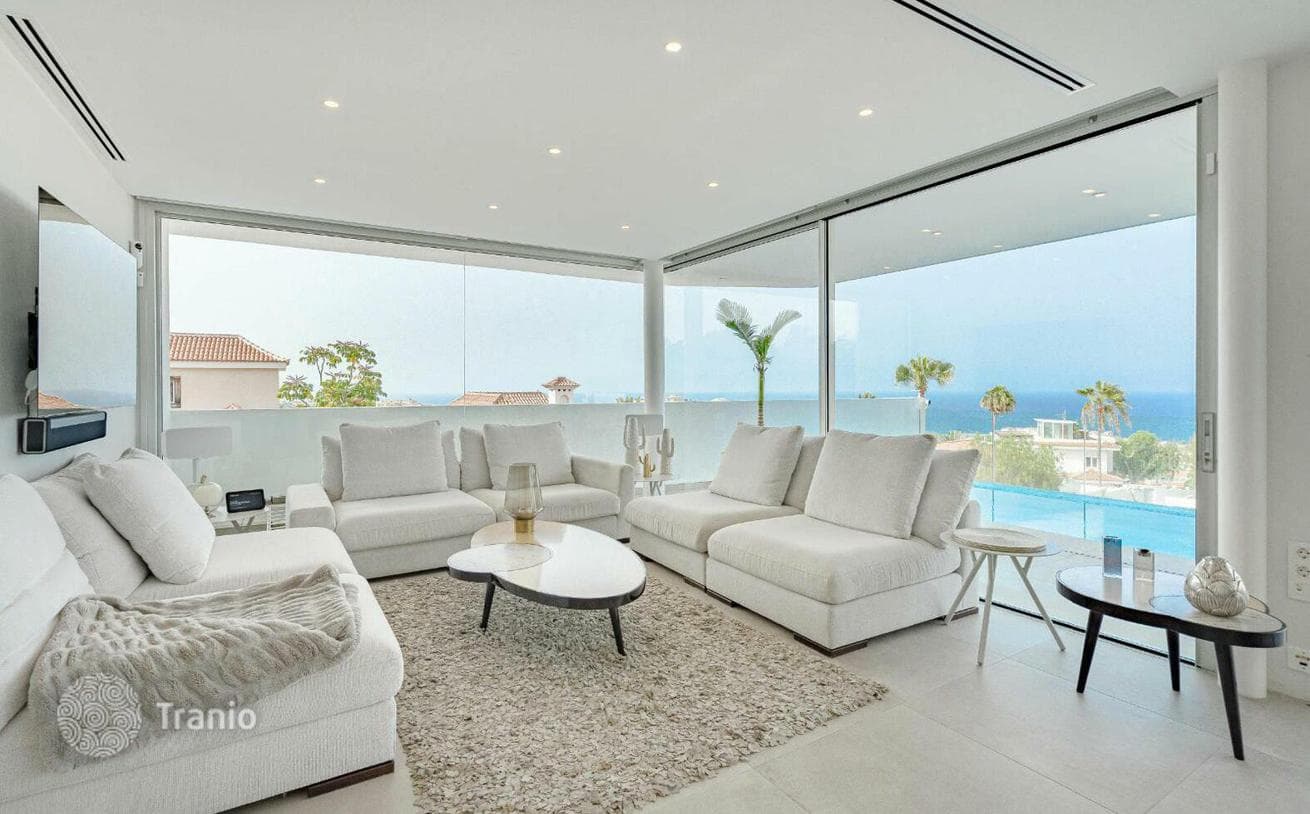 4-Bedroom Villa with Private Pool and Sea View in Callao Salvaje, Tenerife, photo 4
