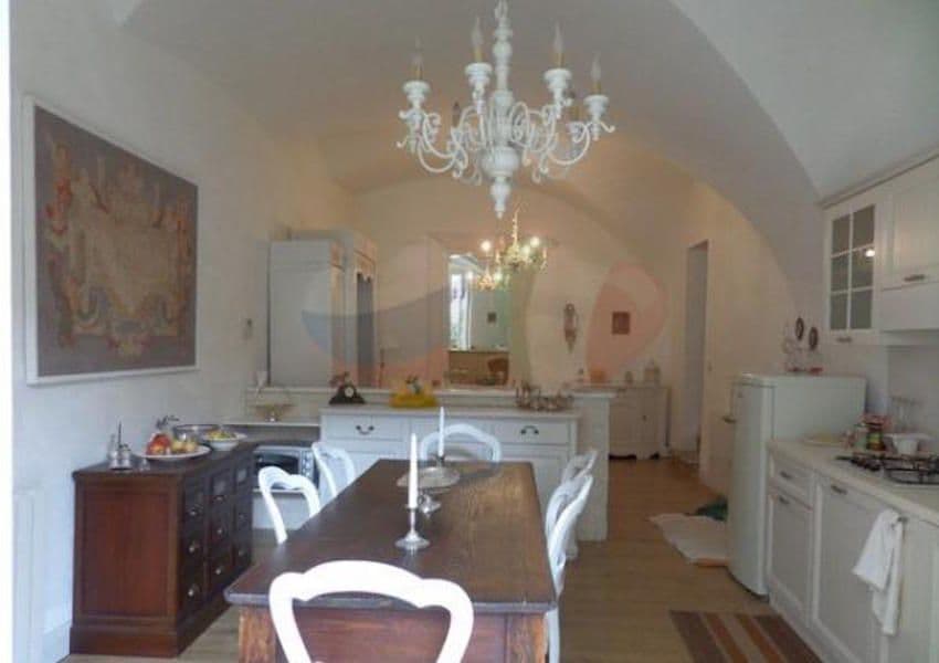 2-Bedroom Apartment in Arma di Taggia, photo 4
