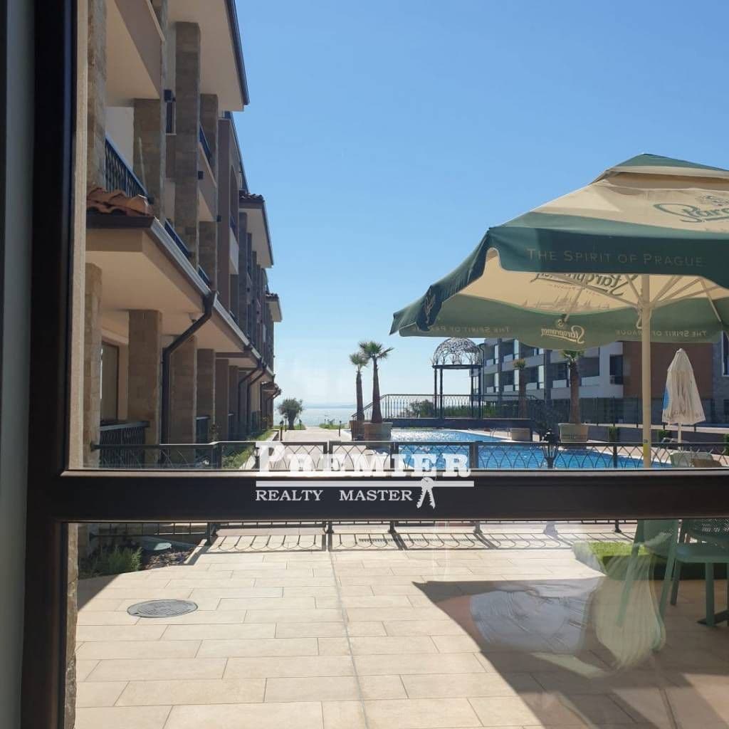 1-Bedroom Apartment in Burgas, photo 3