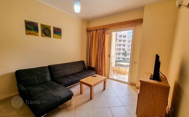 1-Bedroom Furnished Apartment with Pool View, photo 4