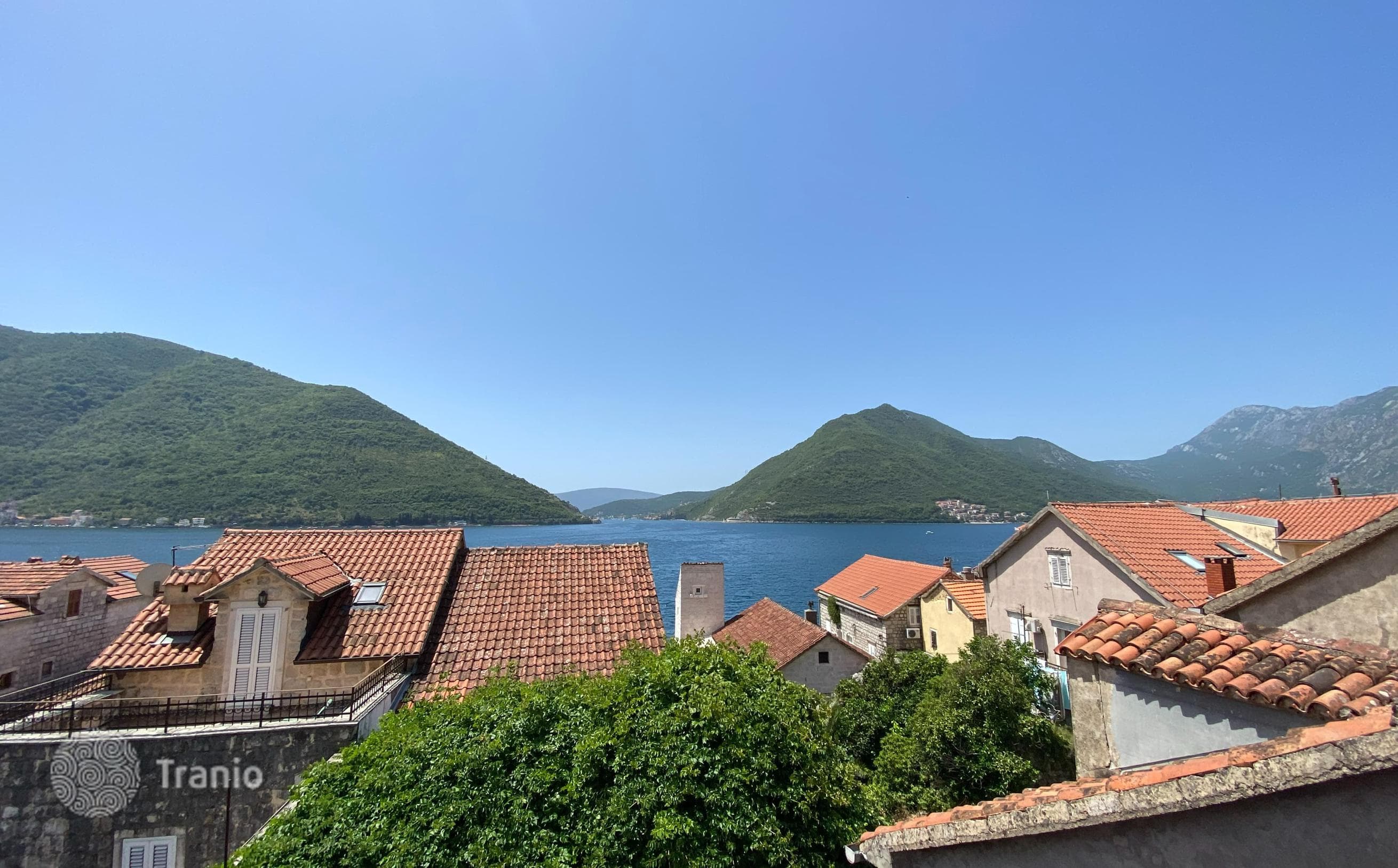 2-Bedroom House with Garden in Perast, Kotor, photo 3