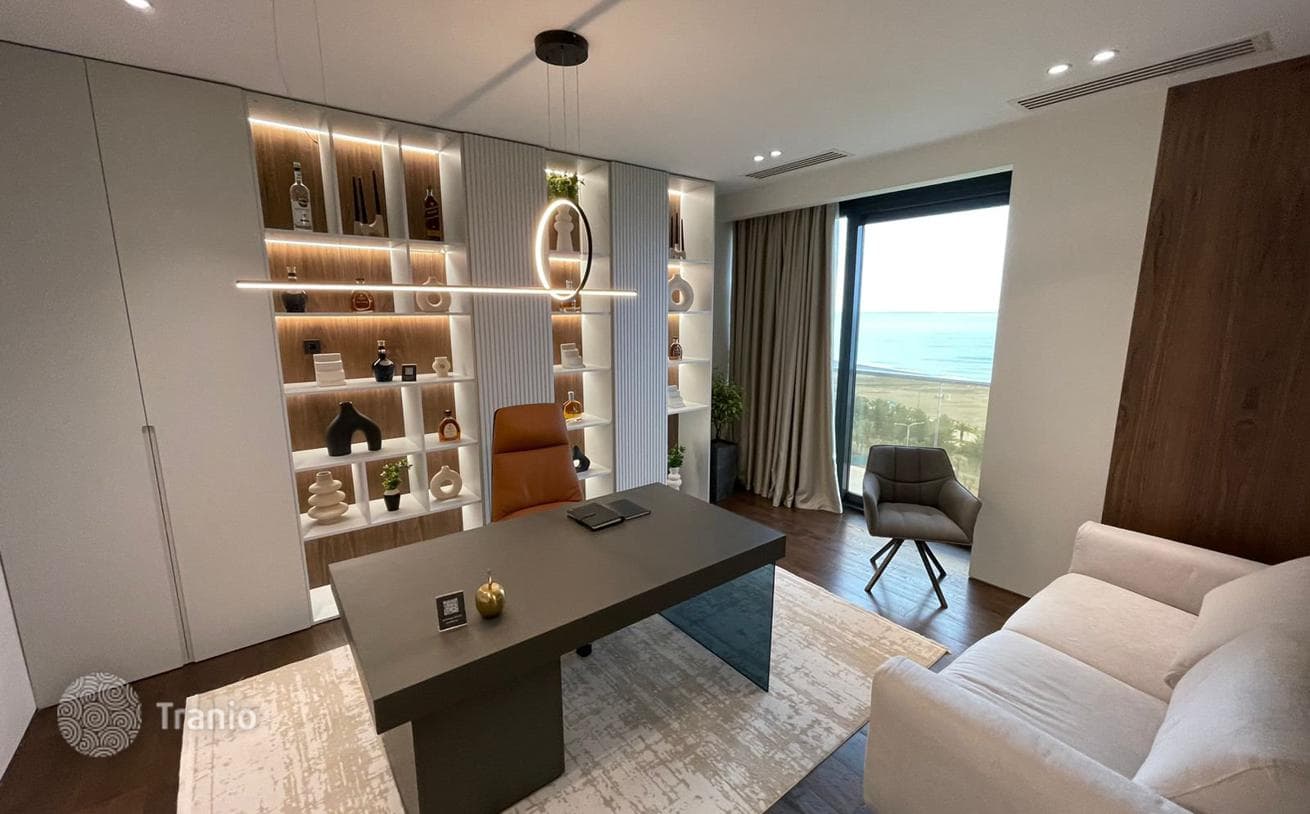 Luxury Studio Apartment with Hotel Amenities in Batumi, photo 3