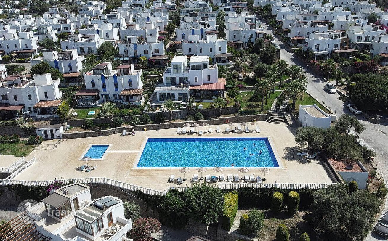 3-Bedroom Villa with Private Garden and Sea View in Turgutreis, Bodrum, photo 2