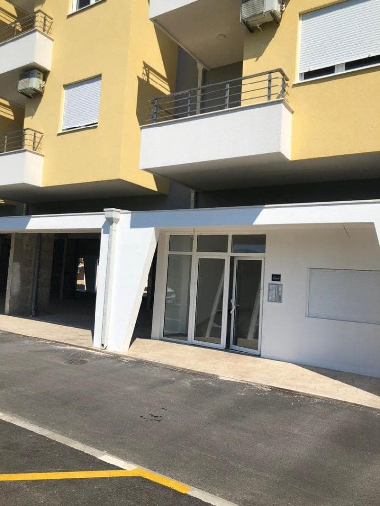 2-Bedroom Apartment in Ulcinj, photo 2