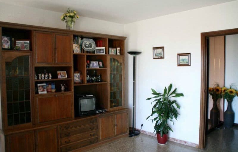 3-Bedroom Apartment in Barcelona, photo 2