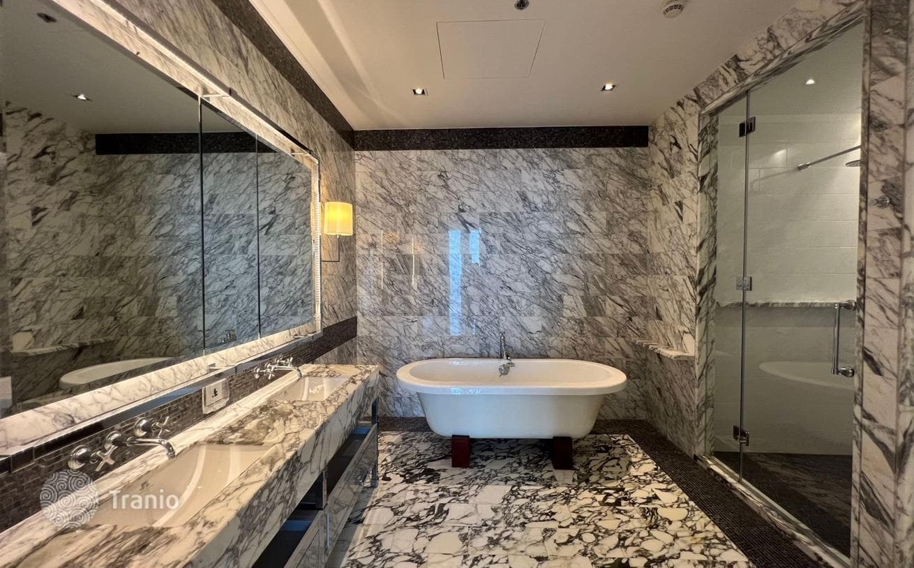 2-Bedroom Condo in Bang Rak, Bangkok