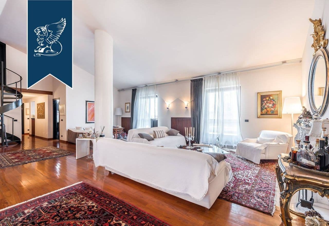 3-Bedroom Apartment in Viareggio, photo 5