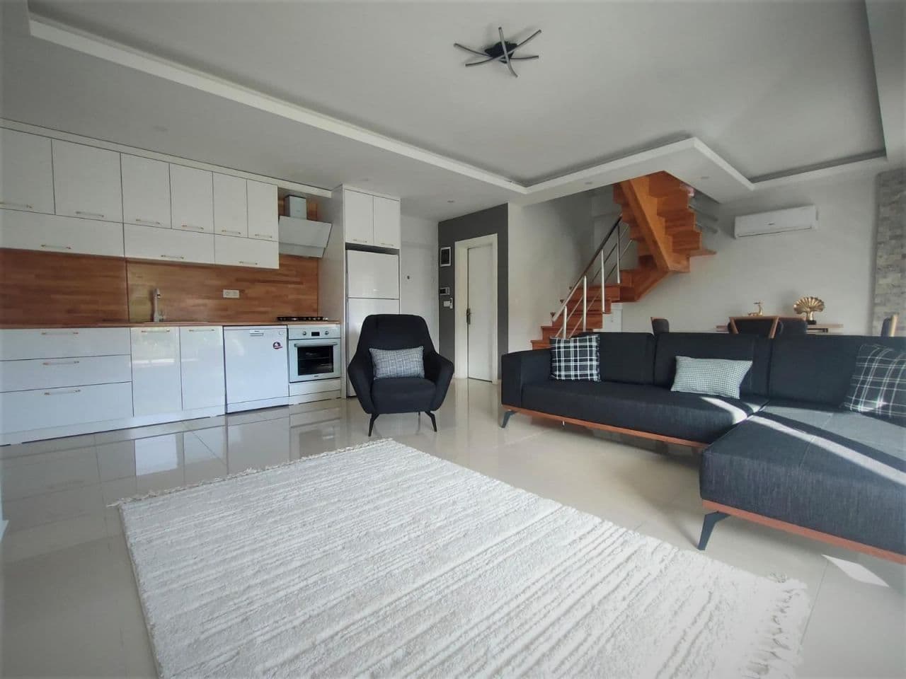 2-Bedroom (2+1) Penthouse in Kestel, Alanya