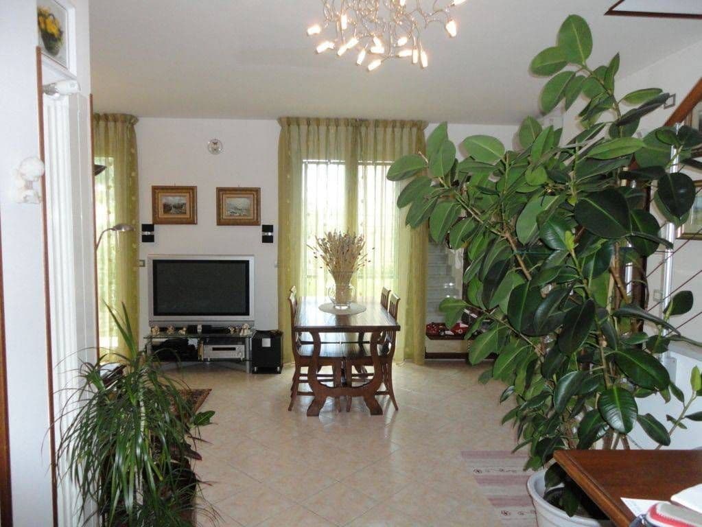 2-Bedroom Apartment in Arma di Taggia, photo 4