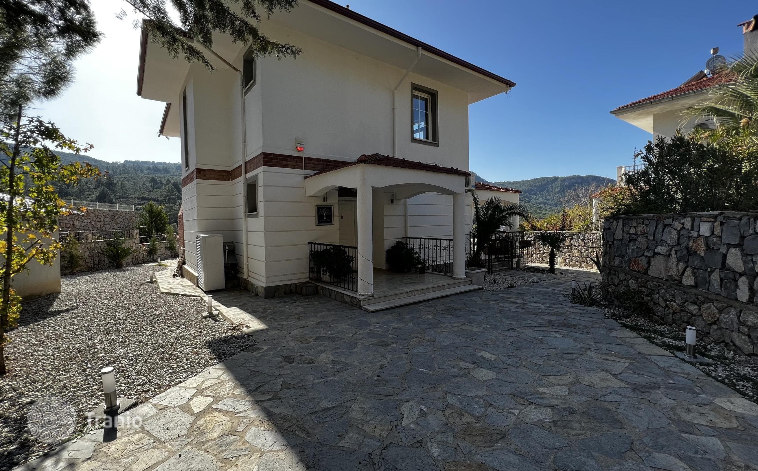 3-Bedroom Mountain Villa with Pool in Uzumlu, Fethiye, photo 4