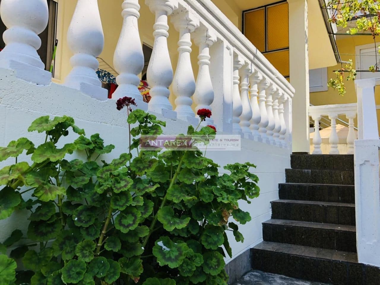 Апартаменты в Ластве, Черногория, 91 м², фото 4