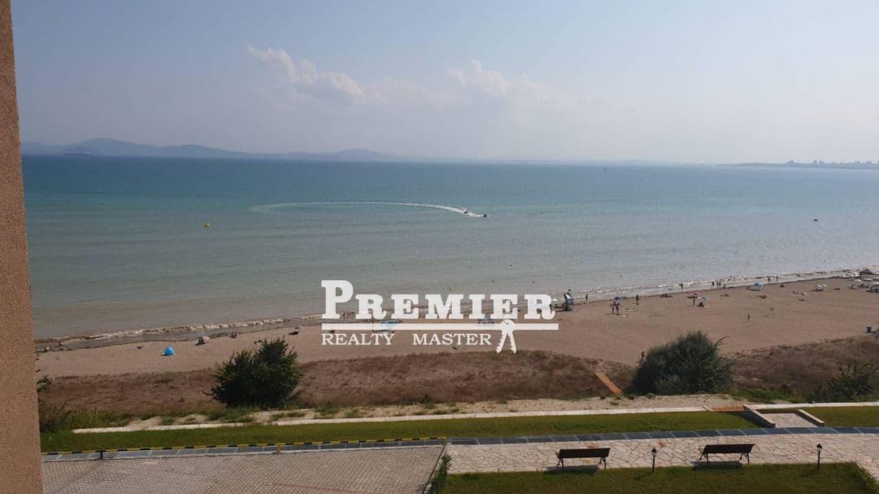1-Bedroom Apartment in Burgas, photo 4