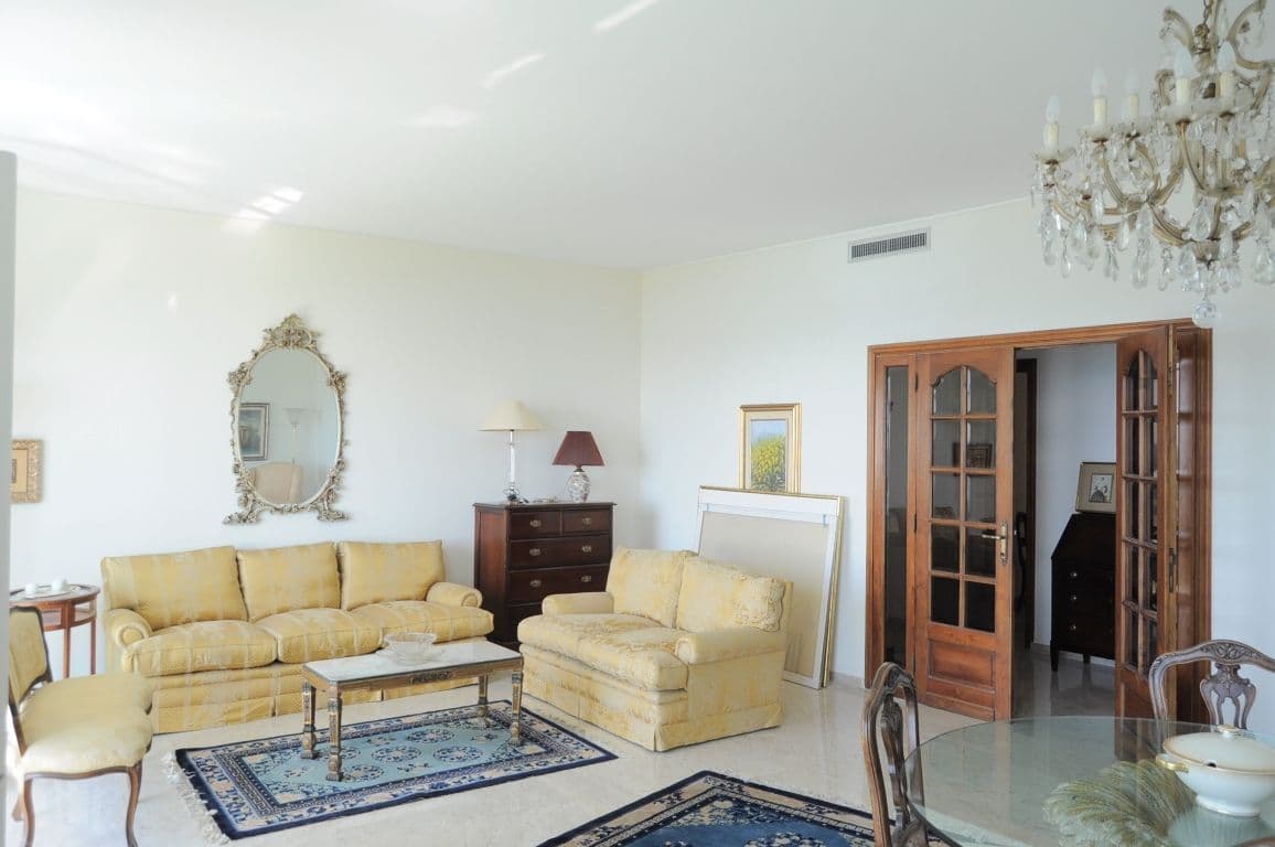 3-Bedroom Penthouse in Ospedaletti, photo 3
