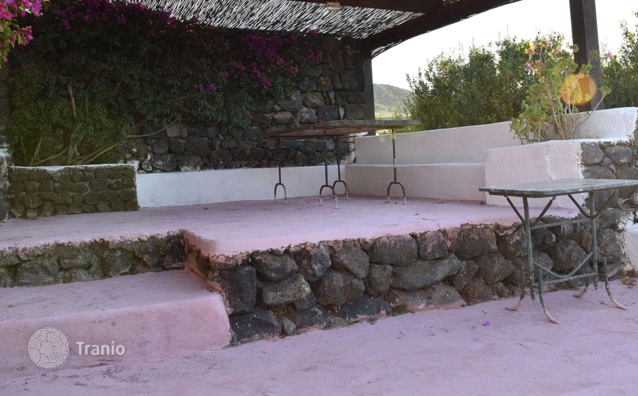 3-House Complex with Panoramic Sea Views on Pantelleria, Sicily, photo 2