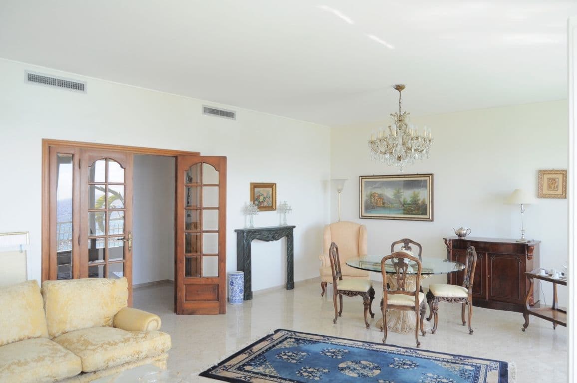 3-Bedroom Penthouse in Ospedaletti, photo 2