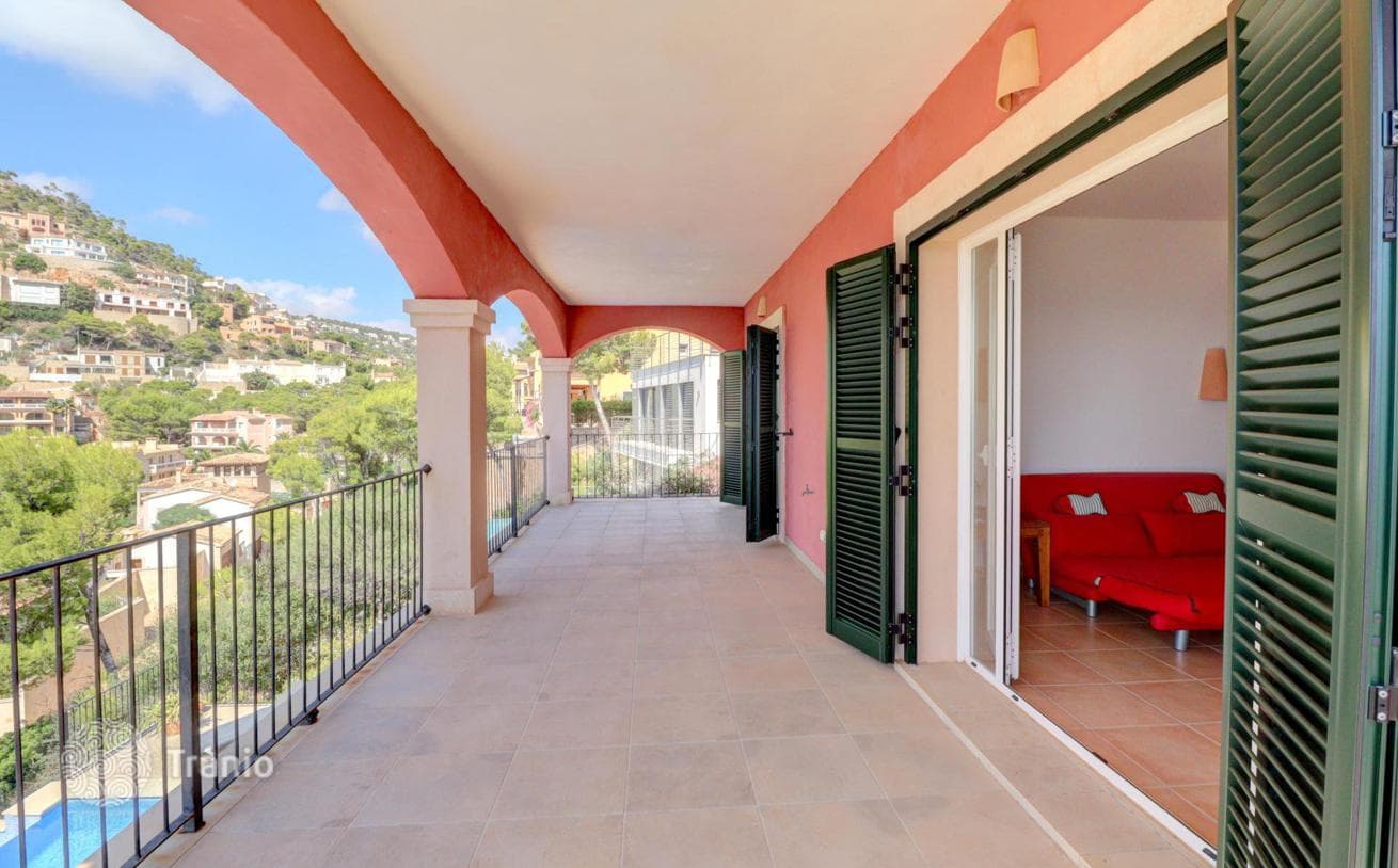 2-Bedroom Villa with Sea View and Private Pool in Andratx, Mallorca, photo 3