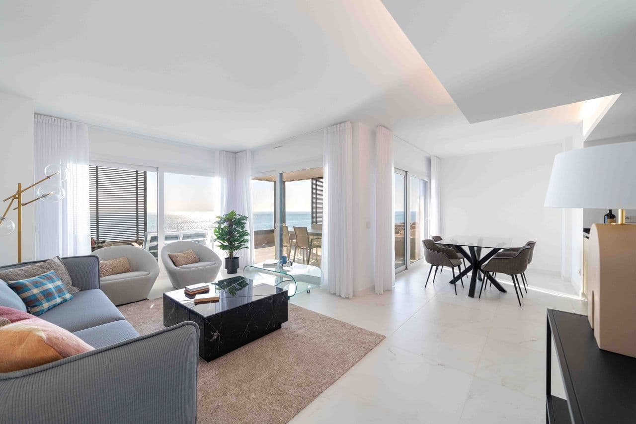 2-Bedroom Apartment in Punta Prima, photo 5