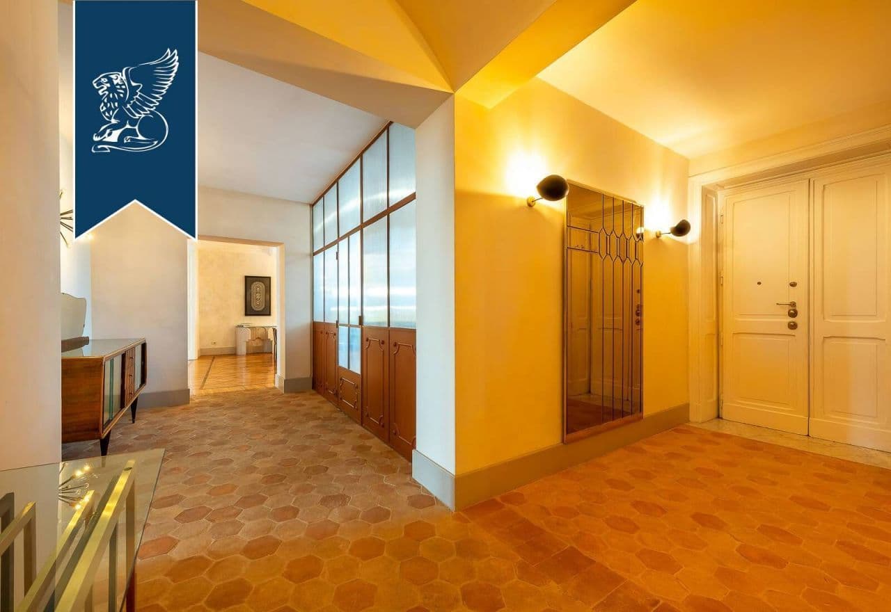 5-Bedroom Apartment in Rome, Italy, photo 2