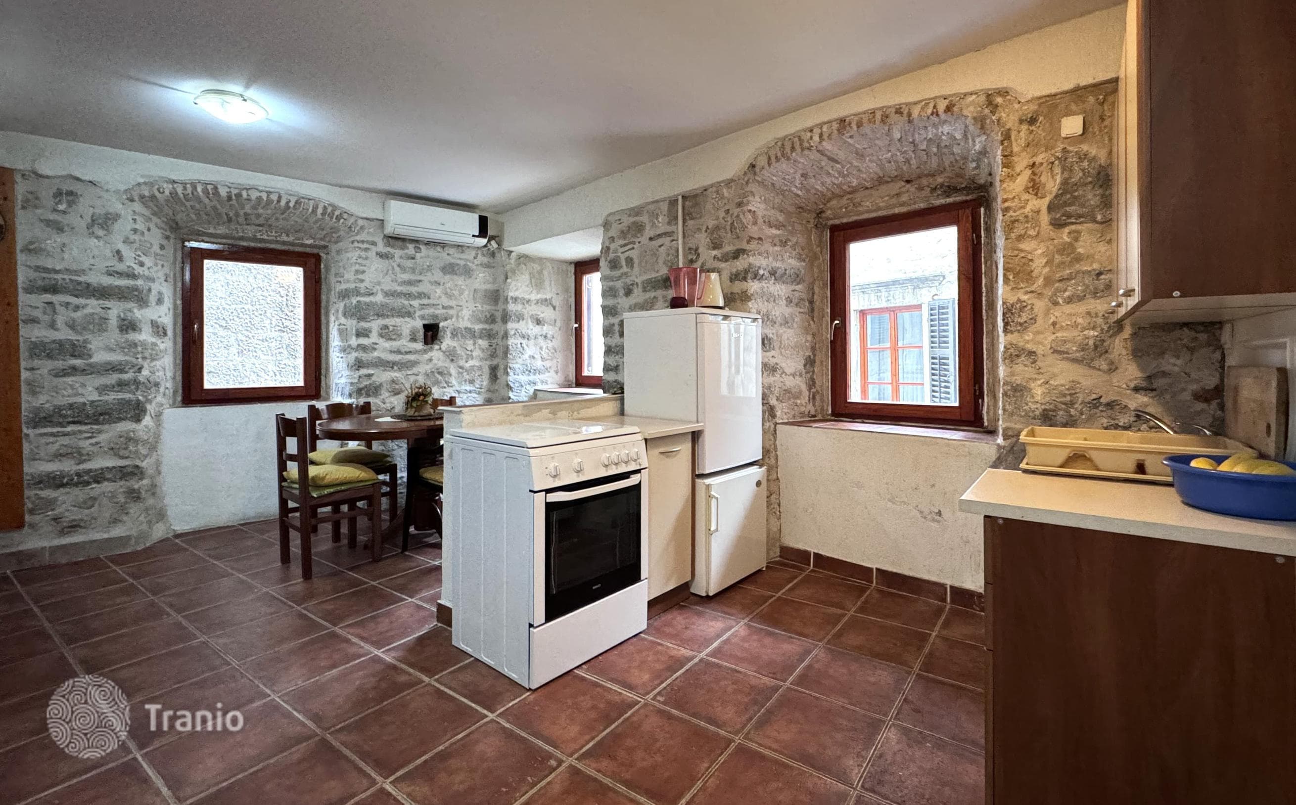 Studio Apartment in Old Town Kotor, photo 2